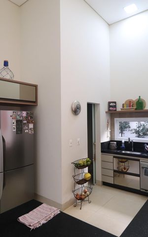 Casa de condomínio para alugar com 200m², 3 quartos e 4 vagasCozinha