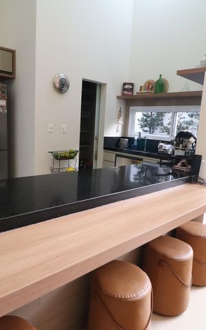 Casa de condomínio para alugar com 200m², 3 quartos e 4 vagasCozinha