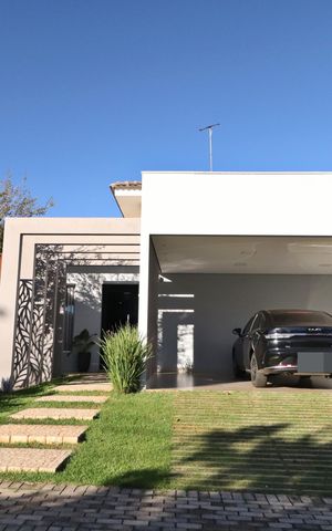 Casa de condomínio para alugar com 200m², 3 quartos e 4 vagasFachada