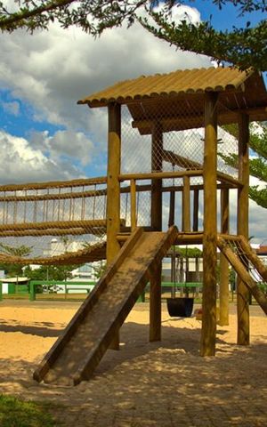 Casa de condomínio para alugar com 200m², 3 quartos e 4 vagasÁrea comum - Playground