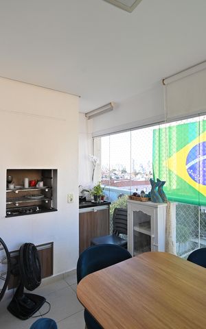 Apartamento à venda com 75m², 2 quartos e 1 vagaVaranda