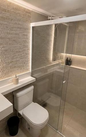 Casa à venda com 195m², 3 quartos e 2 vagasBanheiro