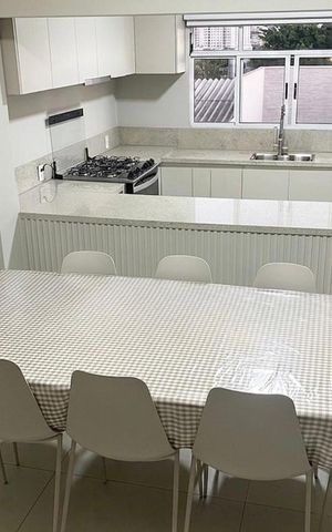 Casa à venda com 195m², 3 quartos e 2 vagasCozinha