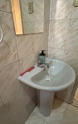 Casa à venda com 70m², 2 quartos e sem vagaBanheiro