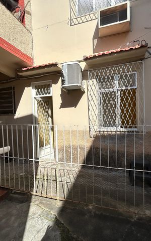 Casa à venda com 70m², 2 quartos e sem vagaÁrea externa