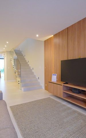 Casa para alugar com 197m², 3 quartos e 2 vagasSala