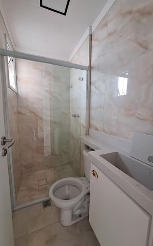 Apartamento à venda com 60m², 2 quartos e 2 vagas Apartamento à venda com 60m², 2 quartos e 2 vagasBanheiro da Suíte