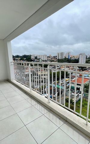 Apartamento à venda com 80m², 2 quartos e 1 vaga Apartamento à venda com 80m², 2 quartos e 1 vagaVaranda
