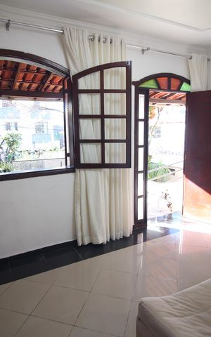 Casa à venda com 290m², 3 quartos e 1 vagaSala