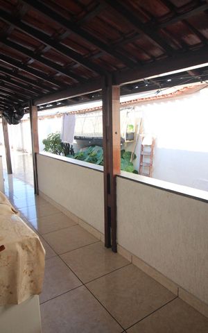 Casa à venda com 290m², 3 quartos e 1 vagaÁrea de Serviço