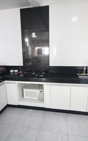 Casa à venda com 290m², 3 quartos e 1 vagaCozinha