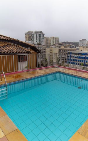 Apartamento à venda com 300m², 3 quartos e 3 vagas Apartamento à venda com 300m², 3 quartos e 3 vagasCobertura