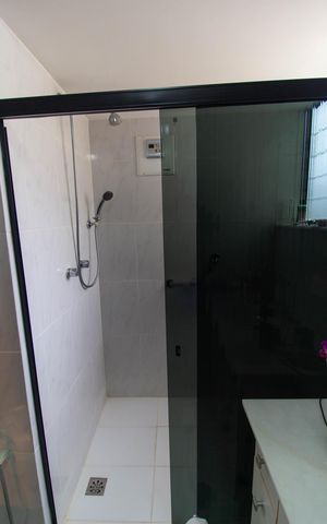 Apartamento à venda com 300m², 3 quartos e 3 vagas Apartamento à venda com 300m², 3 quartos e 3 vagasBanheiro Social