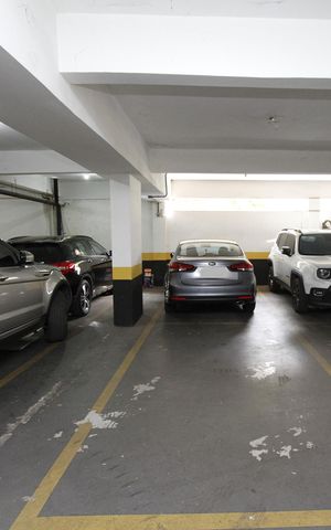 Apartamento à venda com 80m², 3 quartos e 2 vagasGaragem