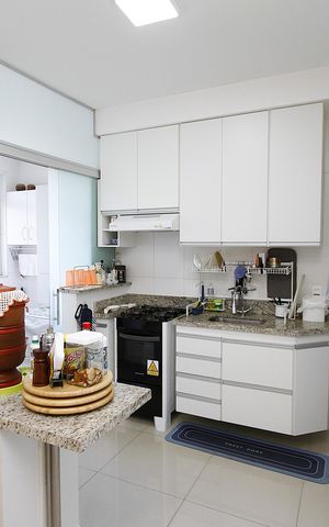 Apartamento à venda com 80m², 3 quartos e 2 vagasCozinha
