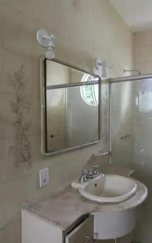Casa para alugar com 198m², 3 quartos e 4 vagasBanheiro