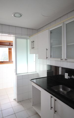 Apartamento à venda com 101m², 3 quartos e 2 vagasCozinha