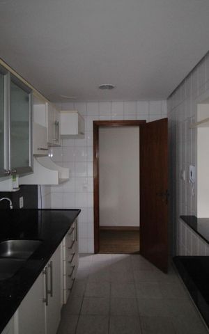 Apartamento à venda com 101m², 3 quartos e 2 vagasCozinha