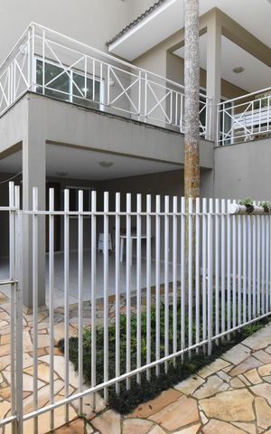 Casa de condomínio à venda com 346m², 4 quartos e 4 vagasÁrea externa