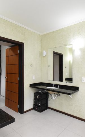 Casa de condomínio à venda com 346m², 4 quartos e 4 vagasBanheiro da Suíte 3