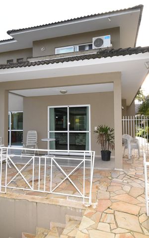 Casa de condomínio à venda com 346m², 4 quartos e 4 vagasÁrea externa