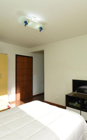 Casa de condomínio à venda com 346m², 4 quartos e 4 vagasSuíte 4