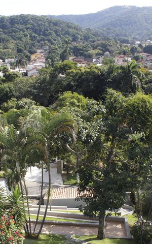 Casa de condomínio para alugar com 400m², 3 quartos e 2 vagasEntrada