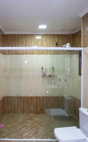 Casa à venda com 130m², 4 quartos e 2 vagasBanheiro da Suíte