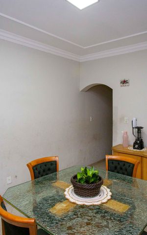 Casa à venda com 130m², 4 quartos e 2 vagasSala de Jantar