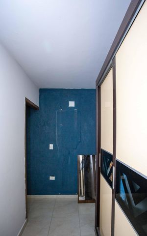 Casa à venda com 130m², 4 quartos e 2 vagasCloset da suíte
