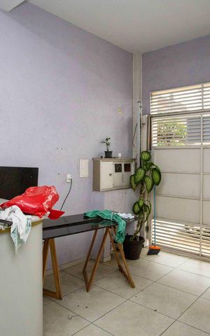 Casa à venda com 130m², 4 quartos e 2 vagasGaragem