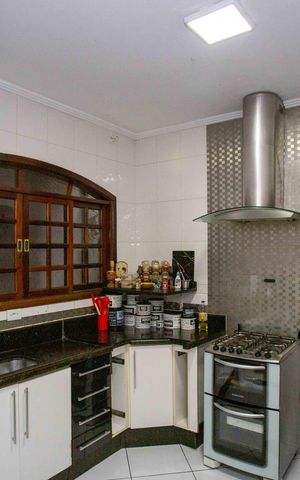 Casa à venda com 130m², 4 quartos e 2 vagasCozinha