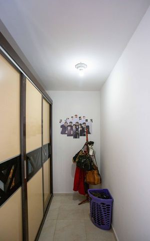 Casa à venda com 130m², 4 quartos e 2 vagasCloset da suíte