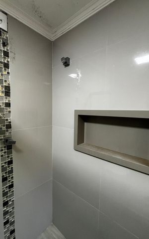 Casa para alugar com 158m², 2 quartos e 2 vagas Casa para alugar com 158m², 2 quartos e 2 vagasBanheiro