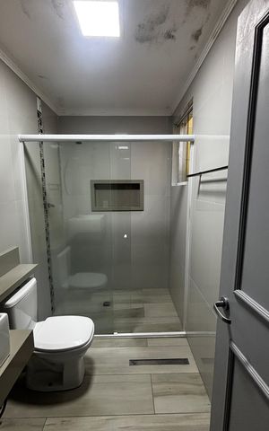 Casa para alugar com 158m², 2 quartos e 2 vagas Casa para alugar com 158m², 2 quartos e 2 vagasBanheiro