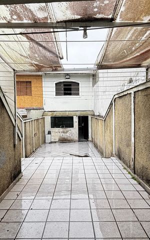 Casa para alugar com 158m², 2 quartos e 2 vagas Casa para alugar com 158m², 2 quartos e 2 vagasQuintal