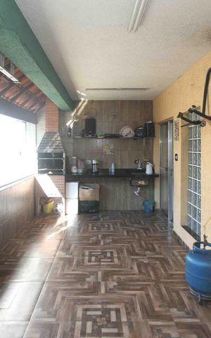 Casa à venda com 119m², 3 quartos e 4 vagas Casa à venda com 119m², 3 quartos e 4 vagasEspaço Gourmet