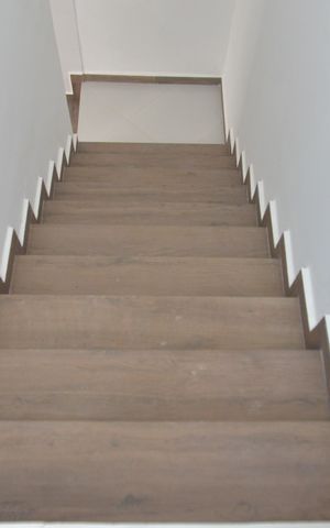 Apartamento para alugar com 110m², 2 quartos e 1 vagaEscada