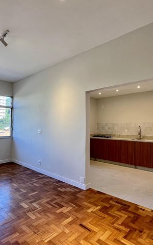 Apartamento à venda com 86m², 3 quartos e 1 vaga Apartamento à venda com 86m², 3 quartos e 1 vagaSala