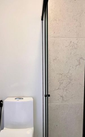 Apartamento à venda com 86m², 3 quartos e 1 vaga Apartamento à venda com 86m², 3 quartos e 1 vagaBanheiro de serviço
