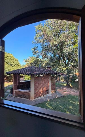Casa à venda com 2500m², 4 quartos e 8 vagas Casa à venda com 2500m², 4 quartos e 8 vagasÁrea externa