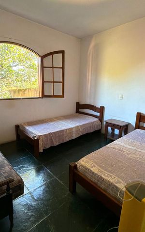Casa à venda com 2500m², 4 quartos e 8 vagas Casa à venda com 2500m², 4 quartos e 8 vagasQuarto