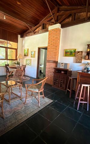 Casa à venda com 2500m², 4 quartos e 8 vagas Casa à venda com 2500m², 4 quartos e 8 vagasSala