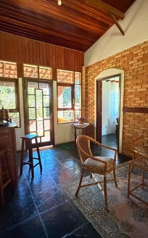 Casa à venda com 2500m², 4 quartos e 8 vagas Casa à venda com 2500m², 4 quartos e 8 vagasSala
