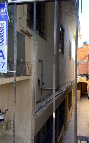 Casa para alugar com 50m², 1 quarto e sem vaga Casa para alugar com 50m², 1 quarto e sem vagaFachada e placa