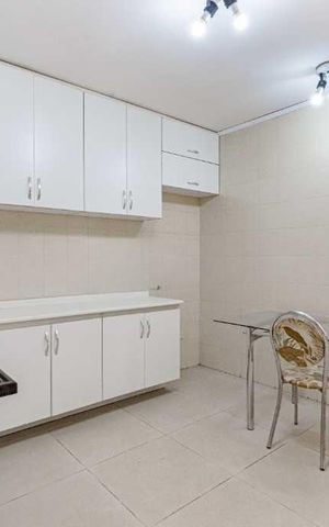 Casa para alugar com 277m², 4 quartos e 3 vagas Casa para alugar com 277m², 4 quartos e 3 vagasCozinha