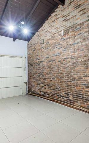 Casa para alugar com 277m², 4 quartos e 3 vagas Casa para alugar com 277m², 4 quartos e 3 vagasÁrea externa