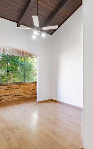 Casa para alugar com 277m², 4 quartos e 3 vagas Casa para alugar com 277m², 4 quartos e 3 vagasQuarto 3