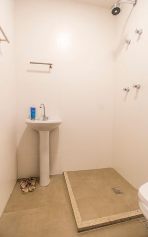 Apartamento à venda com 180m², 3 quartos e 3 vagas Apartamento à venda com 180m², 3 quartos e 3 vagasBanheiro de serviço