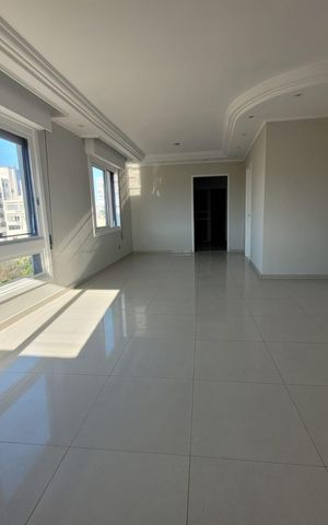 Apartamento para alugar com 376m², 3 quartos e 1 vaga